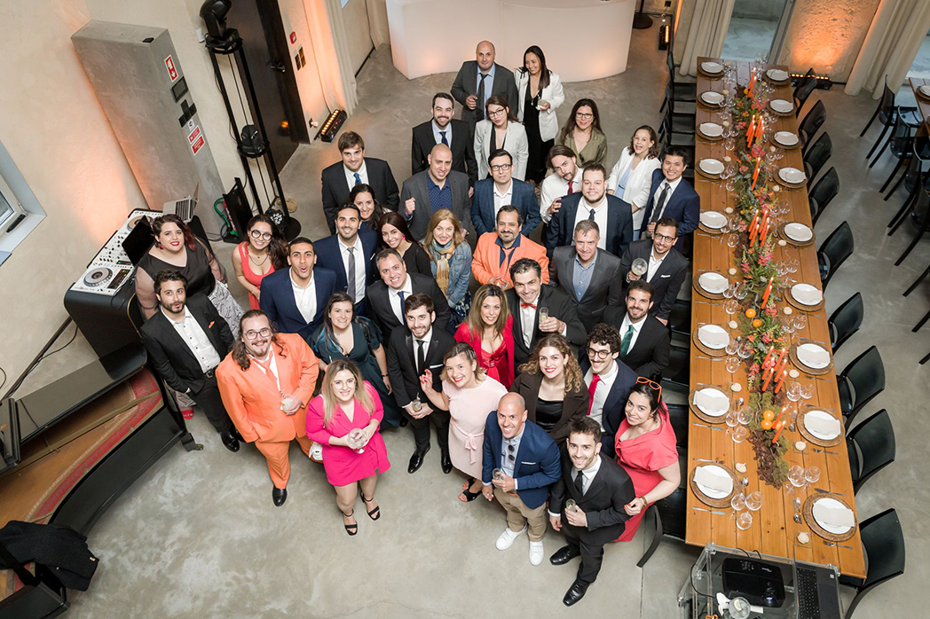 A nossa equipa ibérica no nosso escritório no Porto.