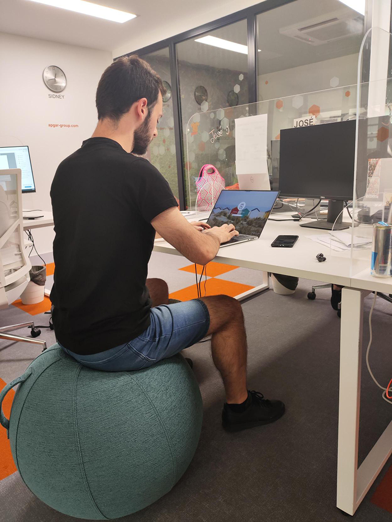 Na APGAR queremos oferecer soluções ergonómicas para maximizar o conforto e produtividade dos nossos colaboradores.